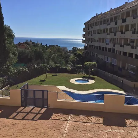 Fuengirola Apartment شقة *